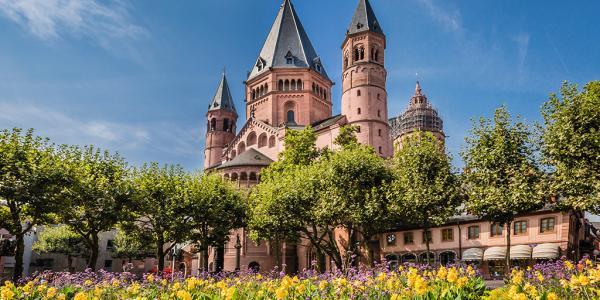 Dom von Mainz im Grünen - Straßenbahnausbau Innenstadtring