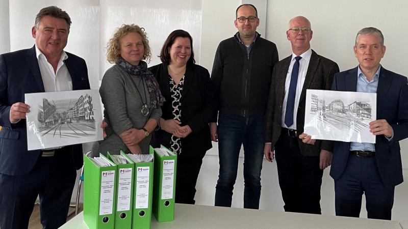 M wie Zukunft Mainzer Mobilitaet Foto vom Pressetermin zur Einreichung der Planfeststellungsunterlagen Foto vom Pressetermin